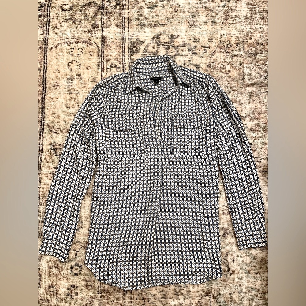 Ann Taylor Gold and Blue Chain Blouse Size Small